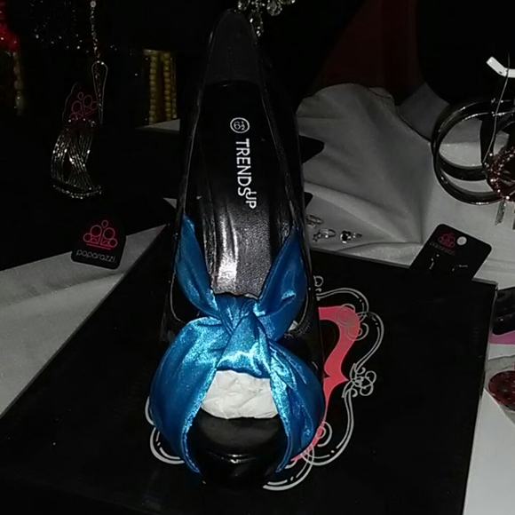 Heels - Picture 2 of 2